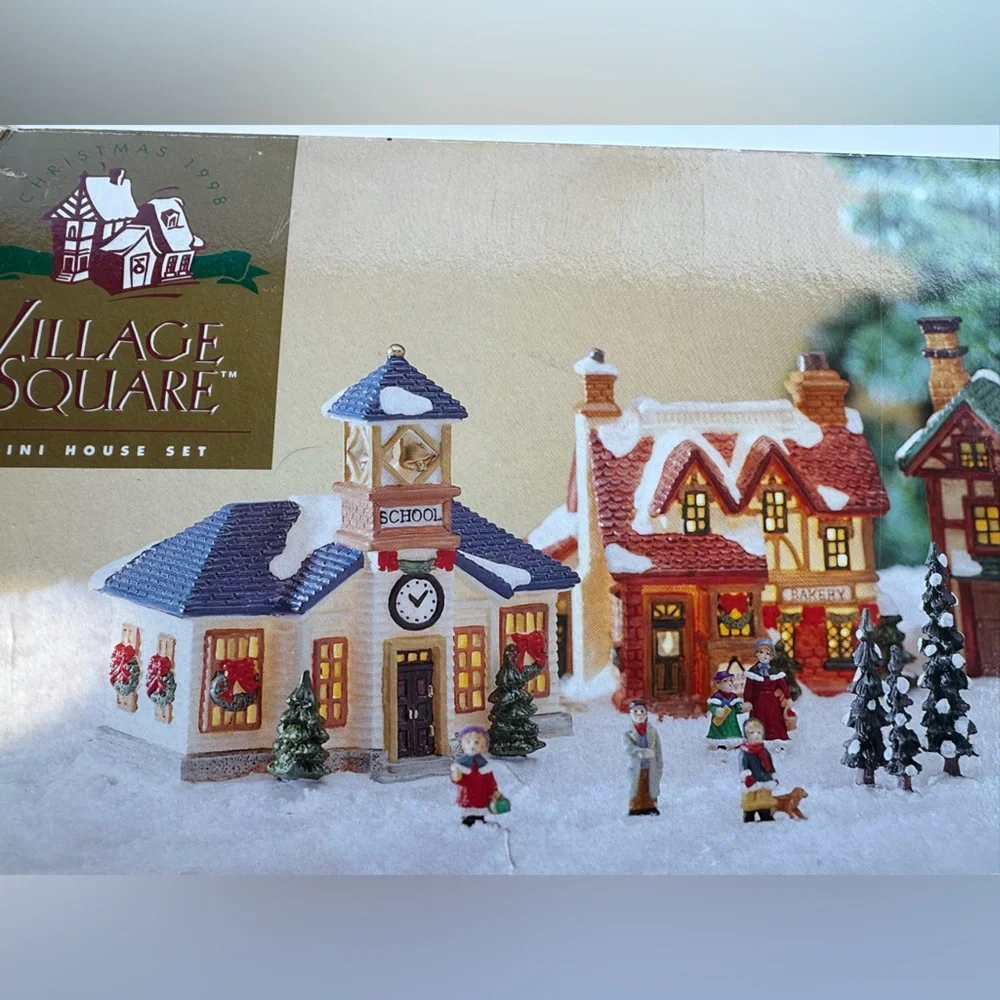 MERVYN’S Village square Mini House Set Porcelain Vintage Christmas Decor, Lights